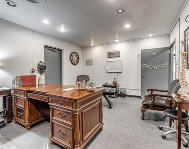 7304 N Comanche Avenue - Photo Thumbnail 45