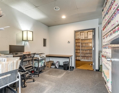 7304 N Comanche Avenue - Photo Thumbnail 9
