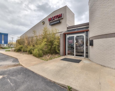 7304 N Comanche Avenue - Photo Thumbnail 5