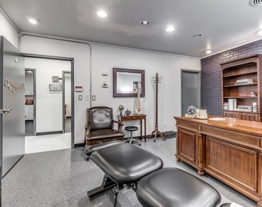 7304 N Comanche Avenue - Photo Thumbnail 44
