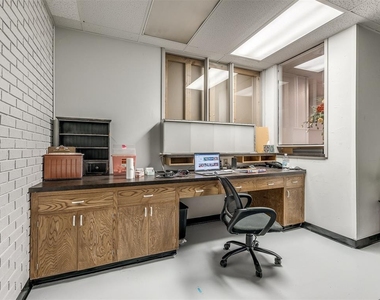 7304 N Comanche Avenue - Photo Thumbnail 16