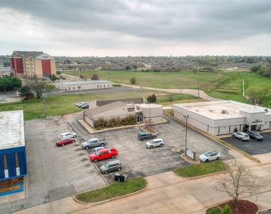 7304 N Comanche Avenue - Photo Thumbnail 48