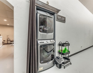 7304 N Comanche Avenue - Photo Thumbnail 20