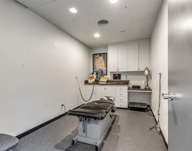 7304 N Comanche Avenue - Photo Thumbnail 39