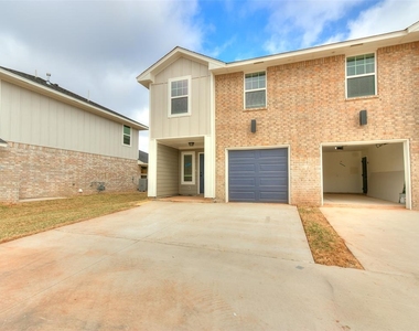 13000 Nw 3rd Court - Photo Thumbnail 2