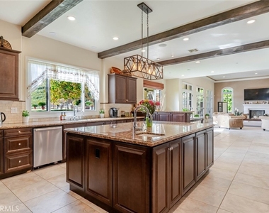 10817 W Stallion Ranch Road - Photo Thumbnail 17