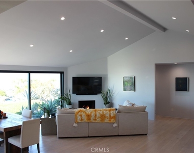161 Via Pasqual - Photo Thumbnail 4