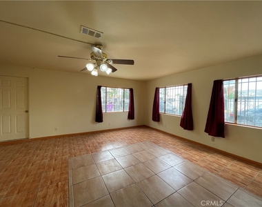 1349 Walnut Avenue - Photo Thumbnail 1