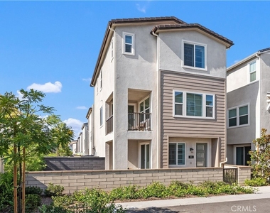 291 Heartland Way - Photo Thumbnail 2