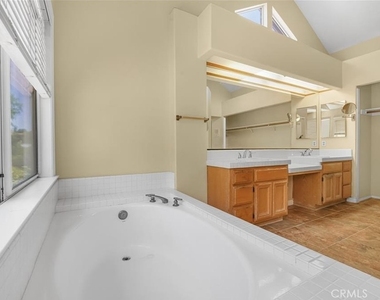 2230 Bloomfield Lane - Photo Thumbnail 5