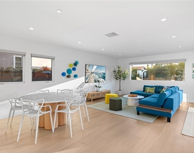 1576 E Ocean Boulevard - Photo Thumbnail 1