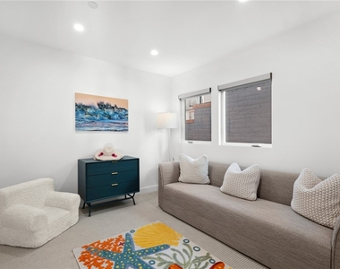 1576 E Ocean Boulevard - Photo Thumbnail 13