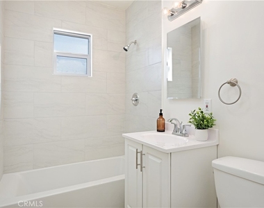 2770 Marengo - Photo Thumbnail 8