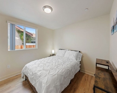 5912 S Flower Street - Photo Thumbnail 36