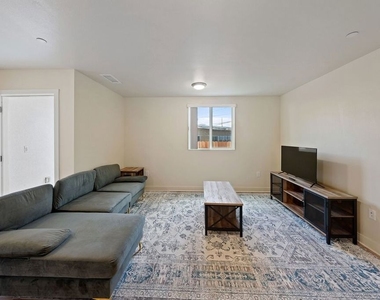 5912 S Flower Street - Photo Thumbnail 5