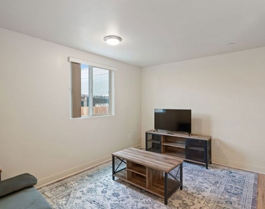 5912 S Flower Street - Photo Thumbnail 7