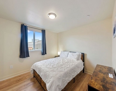 5912 S Flower Street - Photo Thumbnail 47