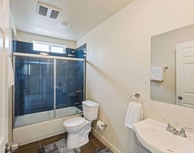 5912 S Flower Street - Photo Thumbnail 38