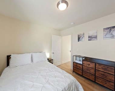 5912 S Flower Street - Photo Thumbnail 20