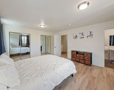 5912 S Flower Street - Photo Thumbnail 33