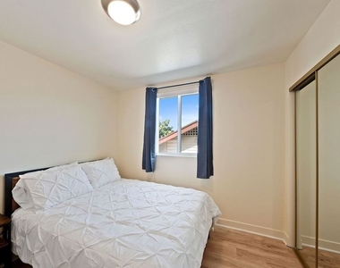 5912 S Flower Street - Photo Thumbnail 17
