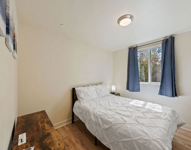 5912 S Flower Street - Photo Thumbnail 28