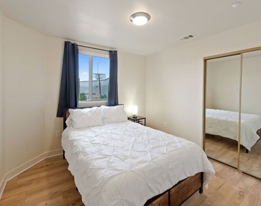 5912 S Flower Street - Photo Thumbnail 25