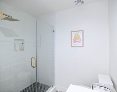 1430 Stearns Drive - Photo Thumbnail 23