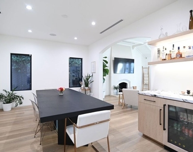 1430 Stearns Drive - Photo Thumbnail 9