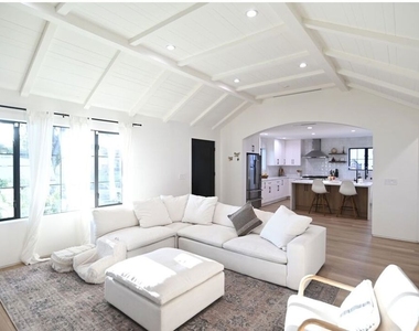 1430 Stearns Drive - Photo Thumbnail 2