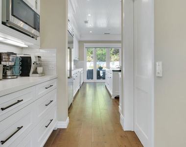 19633 Wells Drive - Photo Thumbnail 10