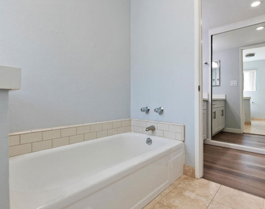 29239 Heathercliff Road - Photo Thumbnail 15