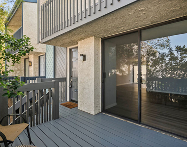 29239 Heathercliff Road - Photo Thumbnail 2