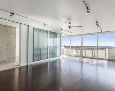 8787 Shoreham Drive - Photo Thumbnail 13