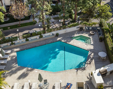 8787 Shoreham Drive - Photo Thumbnail 25