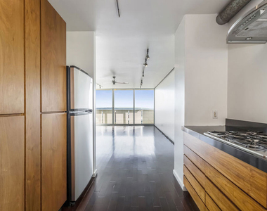 8787 Shoreham Drive - Photo Thumbnail 17