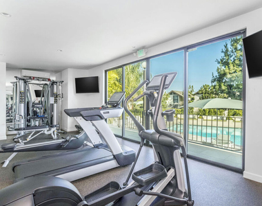 8787 Shoreham Drive - Photo Thumbnail 20