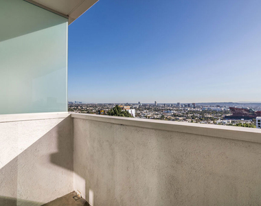 8787 Shoreham Drive - Photo Thumbnail 7