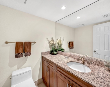 3000 N Ocean Drive - Photo Thumbnail 12
