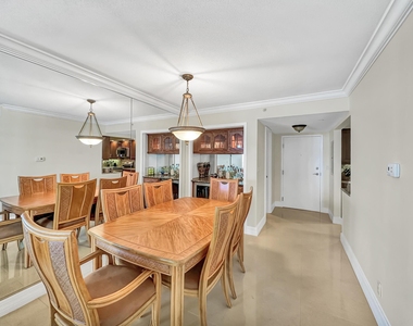 3000 N Ocean Drive - Photo Thumbnail 6