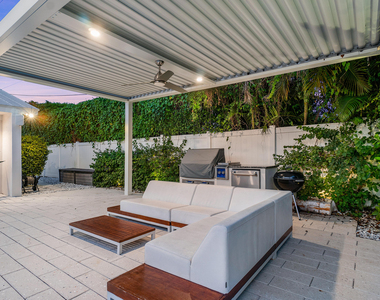 1117 Lake Drive - Photo Thumbnail 52