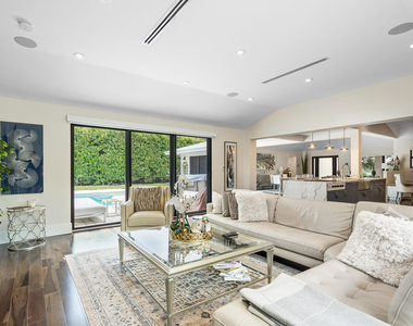 1117 Lake Drive - Photo Thumbnail 17