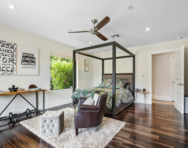 1117 Lake Drive - Photo Thumbnail 22