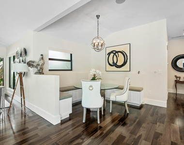 1117 Lake Drive - Photo Thumbnail 15