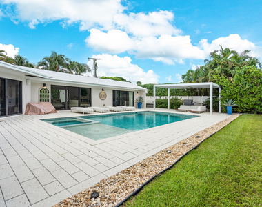 1117 Lake Drive - Photo Thumbnail 32