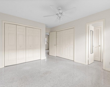 751 Hummingbird Way - Photo Thumbnail 9