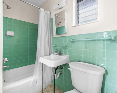 751 Hummingbird Way - Photo Thumbnail 8