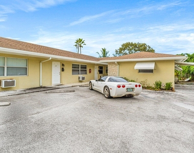 751 Hummingbird Way - Photo Thumbnail 1