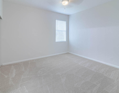 356 Se Bloxham Way - Photo Thumbnail 41