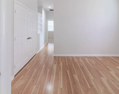 356 Se Bloxham Way - Photo Thumbnail 31